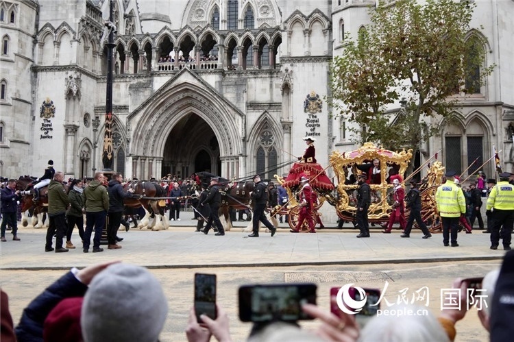 2024倫敦金融城市長就職巡游現(xiàn)場。吳若鳴攝