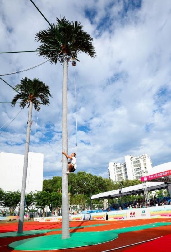 11月23日，海南隊選手曾祥天在比賽中。新華社記者 楊植森 攝
