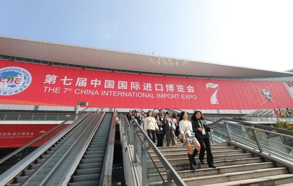 第七屆進博會按年計意向成交額超八百億美元。