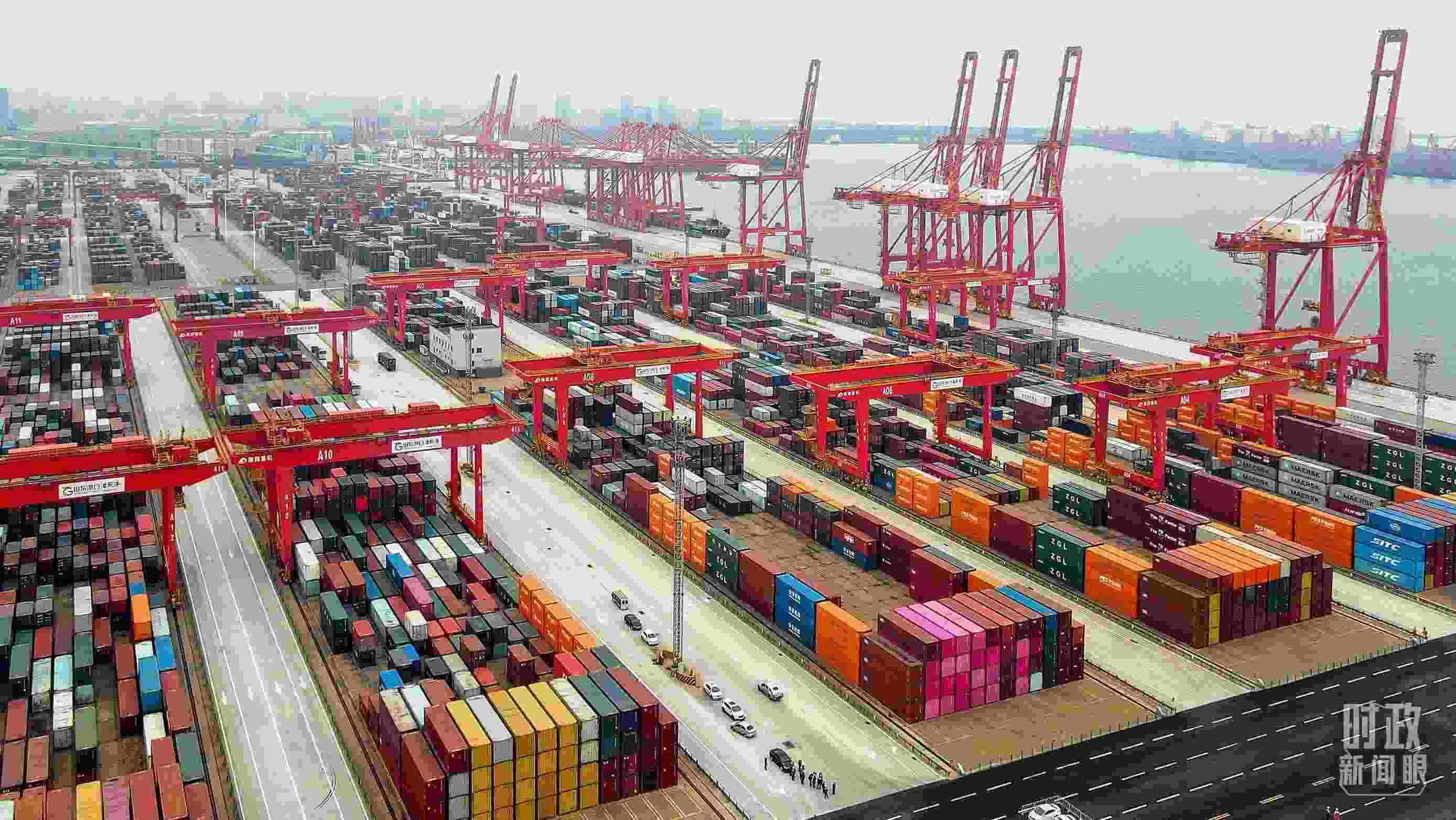 △山東日照港。（總臺(tái)央視記者劉琦拍攝）