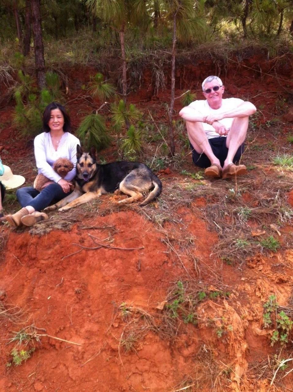 奈斯和妻子在云南東川打造了一個(gè)名叫“卡比杉”的農(nóng)場(chǎng)。