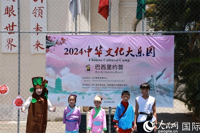 話劇《司馬光砸缸》演繹了中國家喻戶曉的兒童故事。人民網(wǎng)記者 陳海琪攝