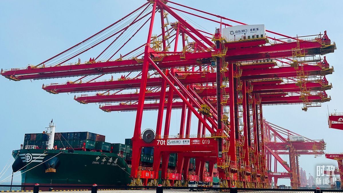 △山東日照港。（總臺(tái)央視記者范一鳴拍攝）