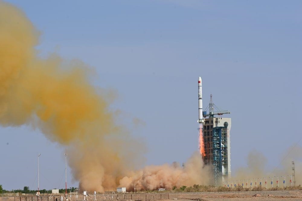 △2023年5月21日16時，我國在酒泉衛(wèi)星發(fā)射中心采用長征二號丙運載火箭，成功發(fā)射首顆內(nèi)地與澳門合作研制的空間科學(xué)衛(wèi)星“澳門科學(xué)一號”。