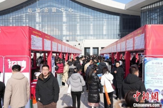 圖為招聘活動現(xiàn)場。 解凱光 攝