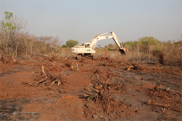 施工現(xiàn)場(chǎng)。張曉昆攝