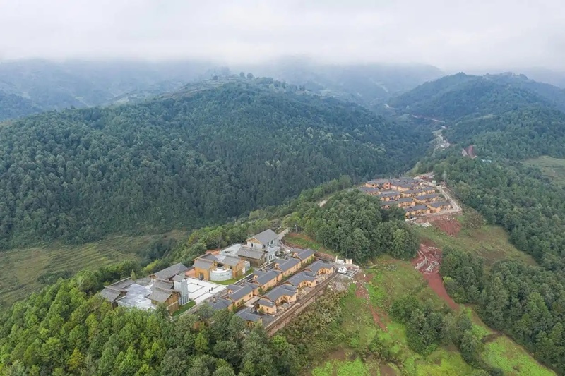 2020年10月13日拍攝的三河村新村聚居點。 