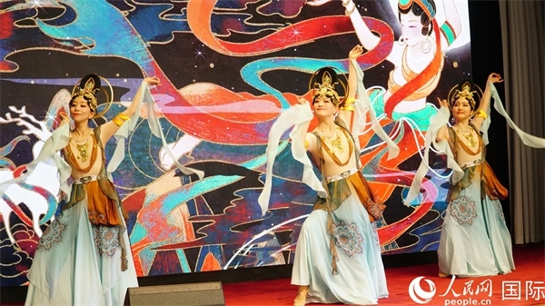 敦煌舞蹈表演。人民網(wǎng) 蔣曉辰攝