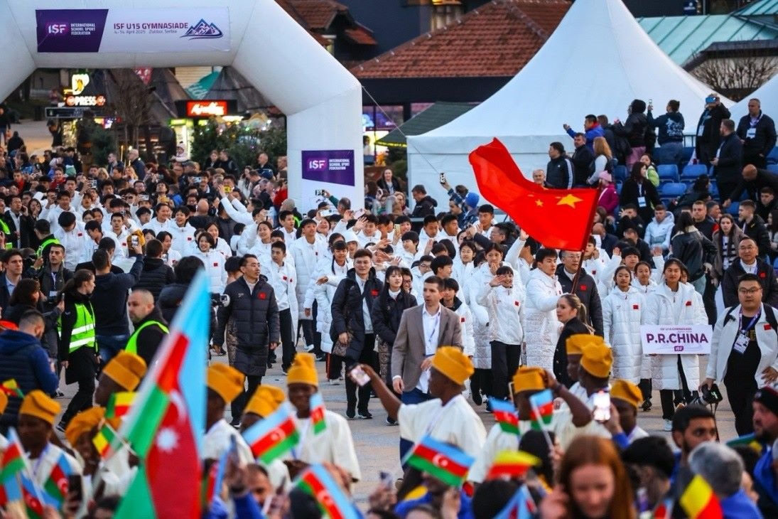 中國中學(xué)生體育代表團在開幕式上入場。圖片來源：中國中學(xué)生體育代表團