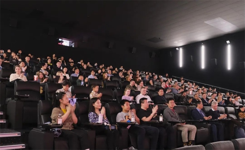 觀影現(xiàn)場。中國駐丹麥大使館供圖