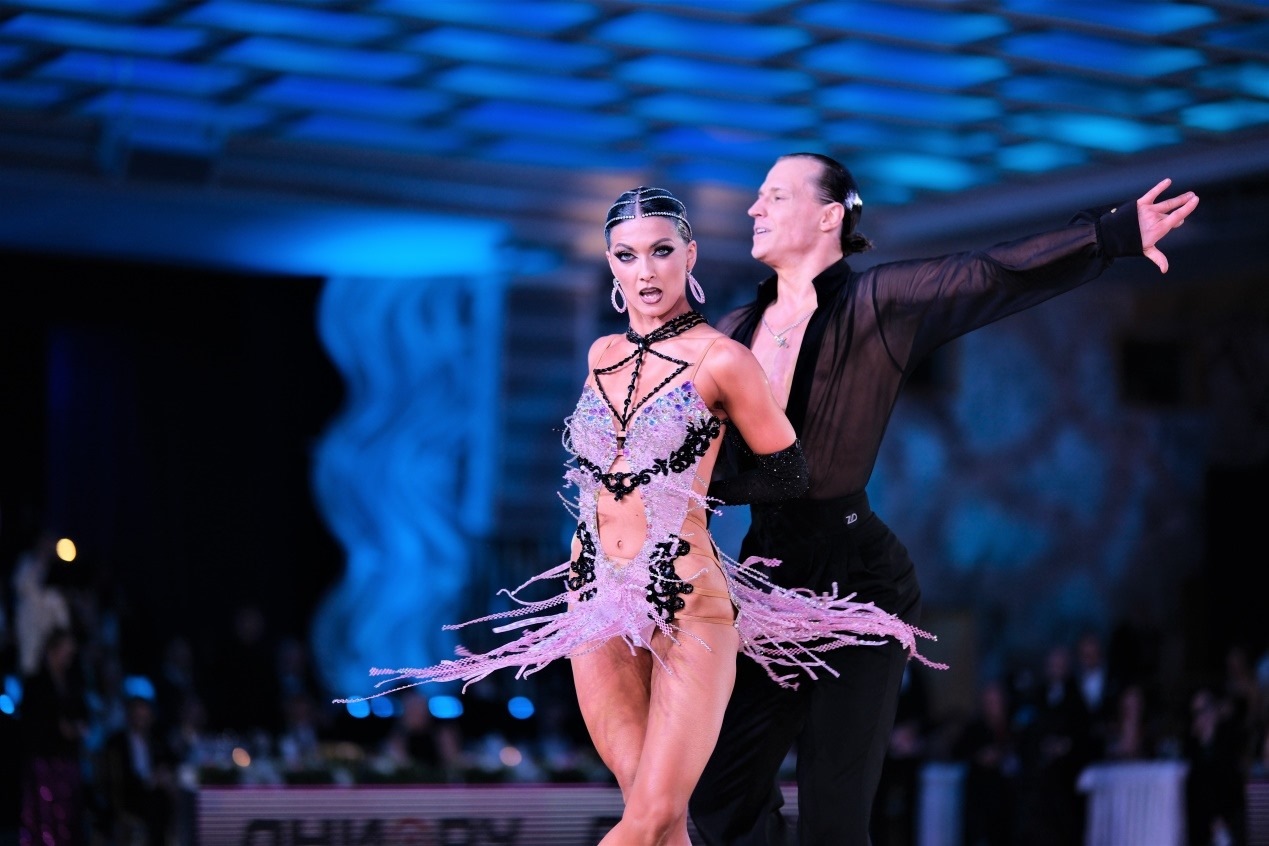 第七屆“克里姆林宮杯”國(guó)標(biāo)舞錦標(biāo)賽現(xiàn)場(chǎng)。于子恒攝