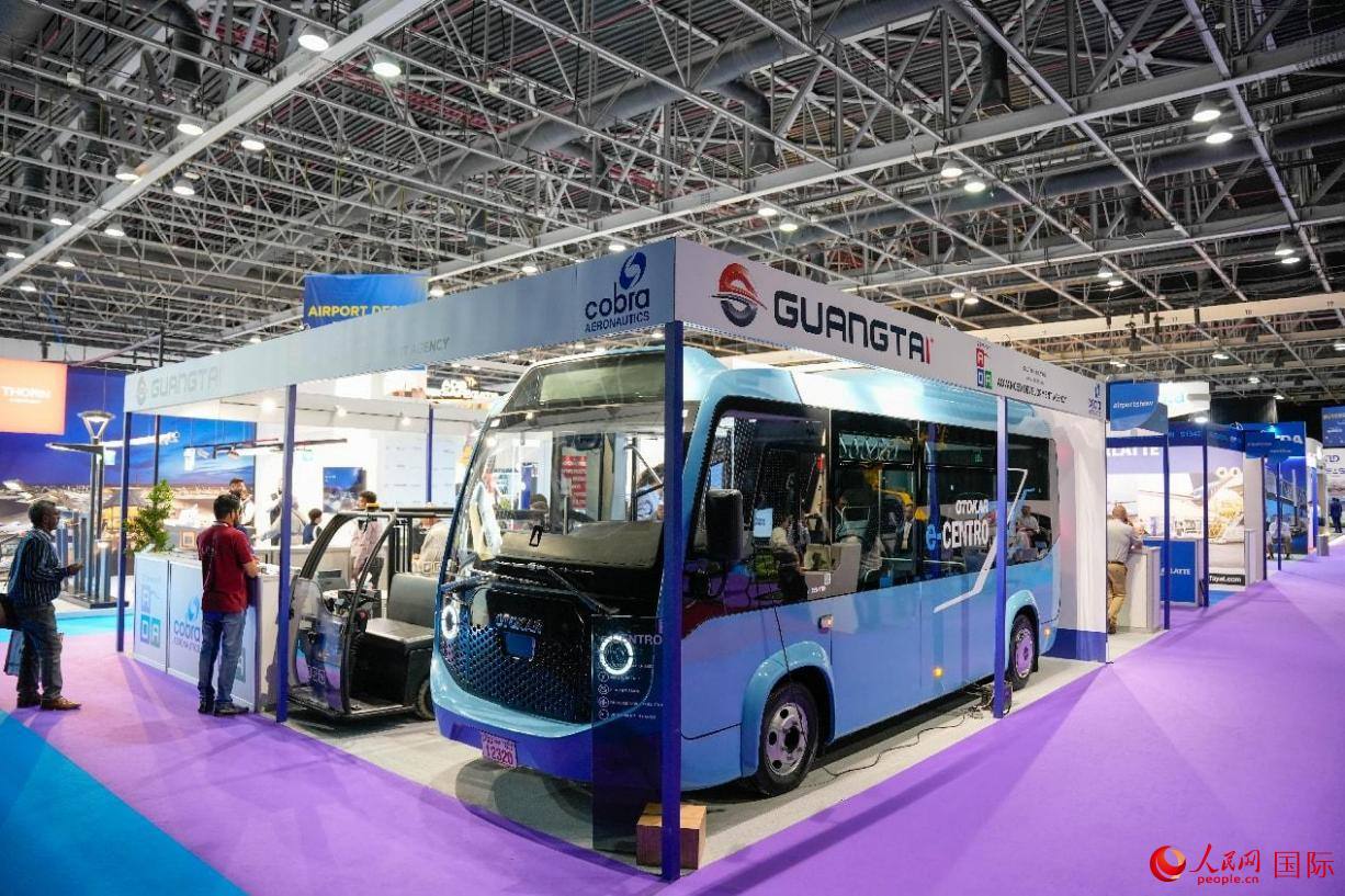 展會展示的電動大巴車。人民網(wǎng)塔里克·易卜拉欣攝