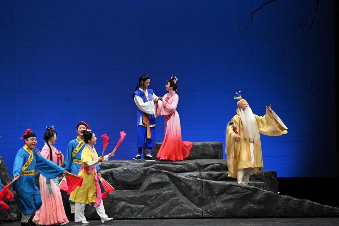 《七妹與蛇郎》演出劇照。國家大劇院供圖