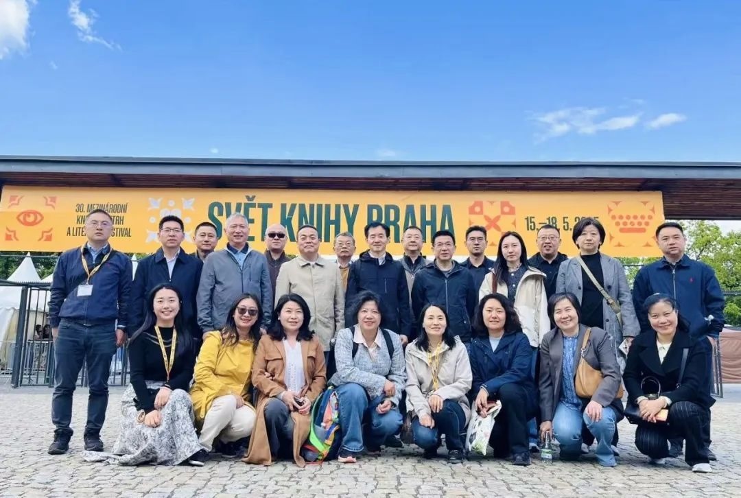 中國(guó)出版界代表團(tuán)合影。圖片均由國(guó)圖集團(tuán)供圖