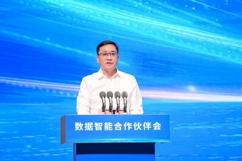 圖為河南省人民政府國(guó)有資產(chǎn)監(jiān)督管理委員會(huì)黨委委員、副主任李海峰。