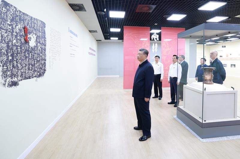 △2024年9月10日，習(xí)近平總書(shū)記來(lái)到陜西寶雞市參觀寶雞青銅器博物院。