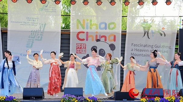 舞蹈《寄明月》。人民網(wǎng)記者 殷淼